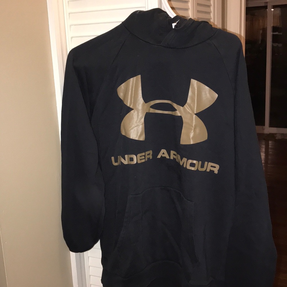Under Armour sweat shirt